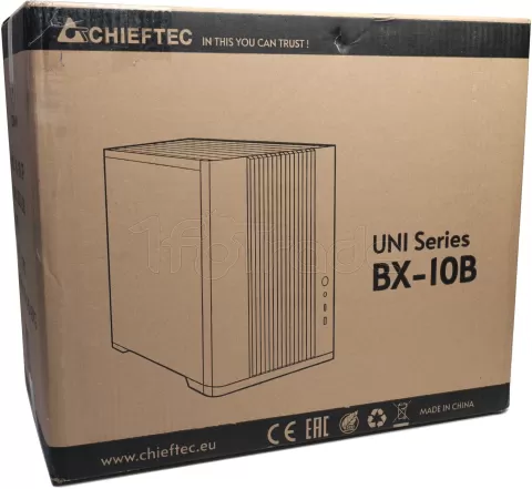 Photo de Boitier Mini Tour Micro ATX Chieftec Uni BX-10B-OP avec panneau vitré (Noir)