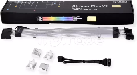 Photo de Câble Double 8 Pin Lian Li Strimer Plus V2 RGB