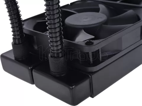 Photo de Kit Watercooling AIO Alphacool Eisbaer LT - 240mm (Noir)