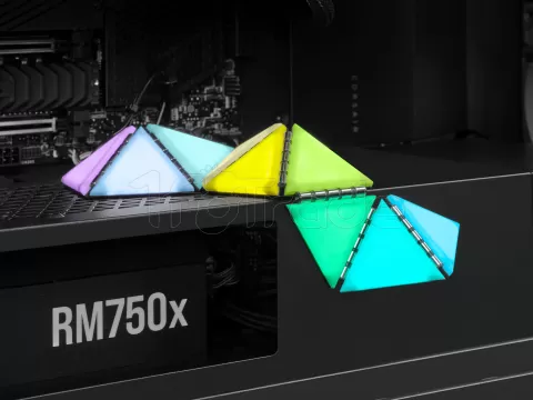 Photo de Lot de 9 Mini Triangles RGB Corsair iCue LC100 Case Accent Lighting Panels