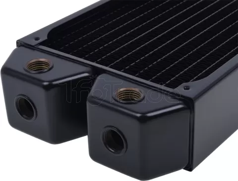 Photo de Radiateur pour Watercooling Alphacool NexXxoS XT45 - 240mm (Noir)